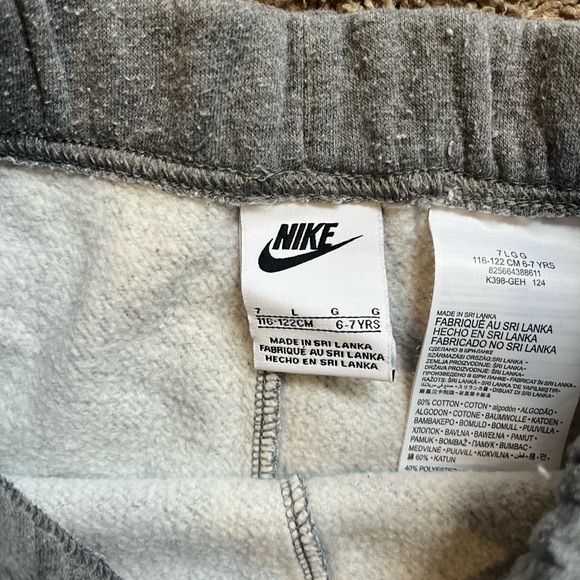 Nike Kids Gray Sweatpants and Hoodie Set - Picture 4 of 5